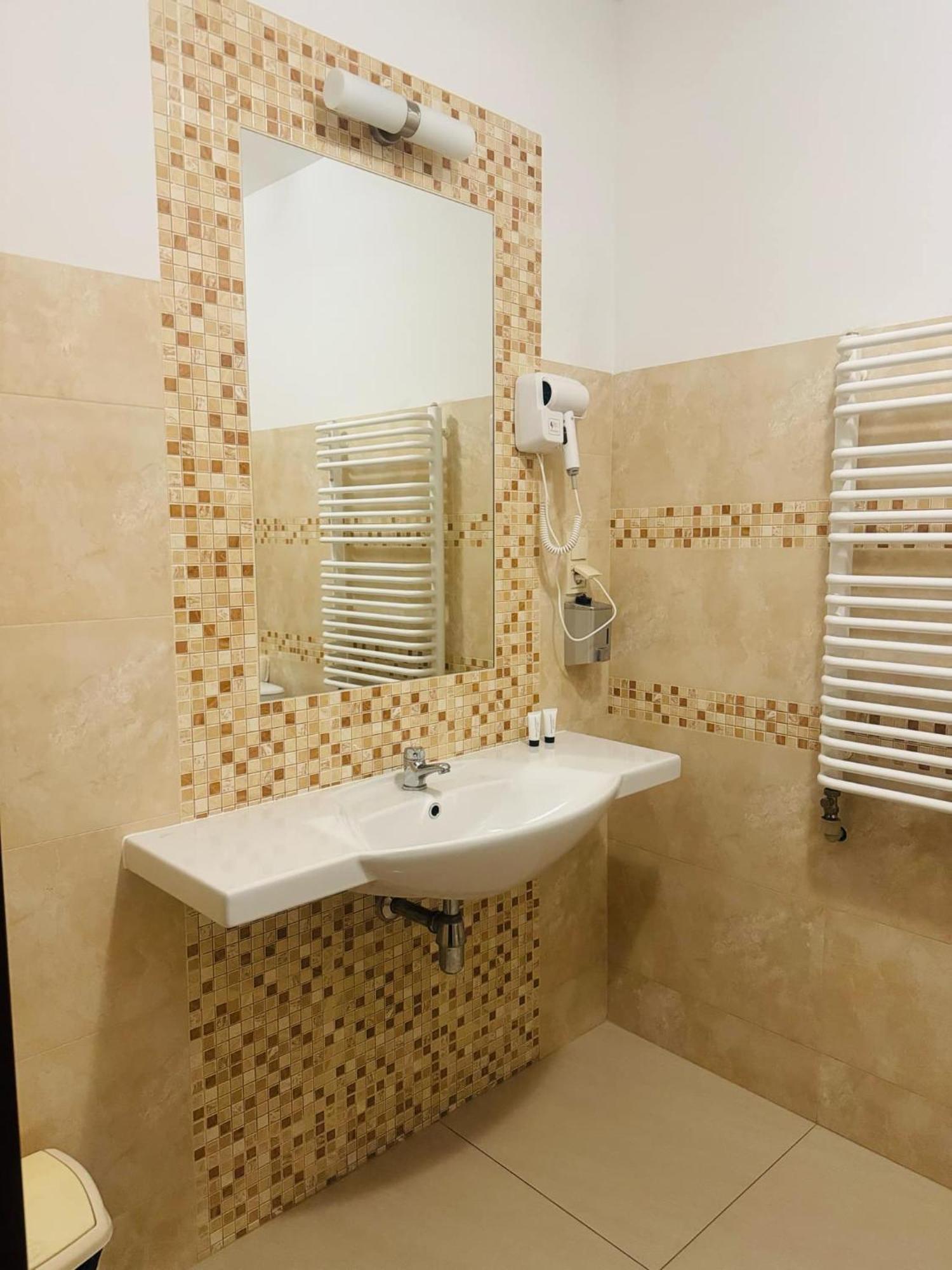 Magiczna Farma Hotel Obiady Maka I Magia Zambrow Exterior photo