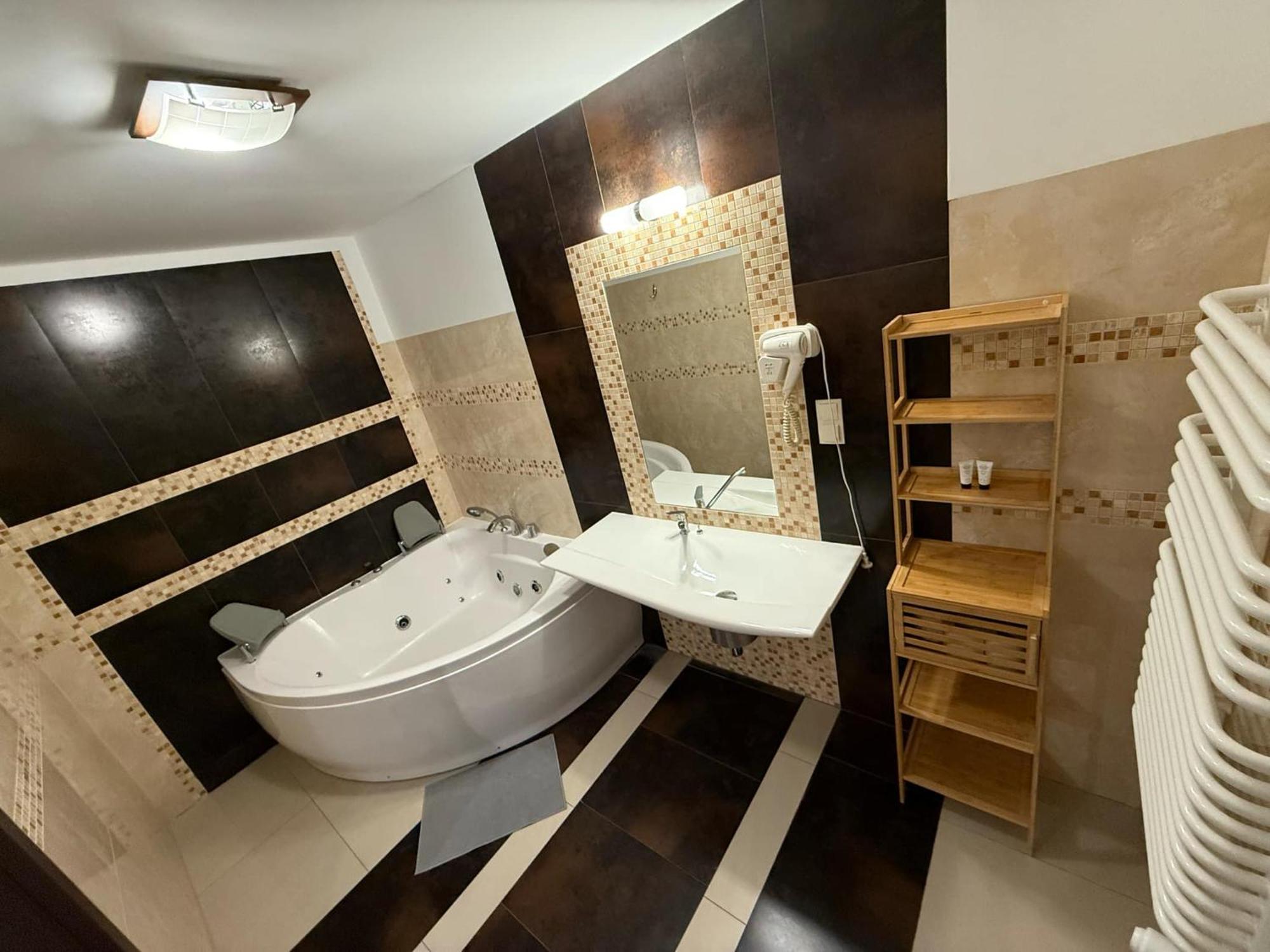 Magiczna Farma Hotel Obiady Maka I Magia Zambrow Exterior photo